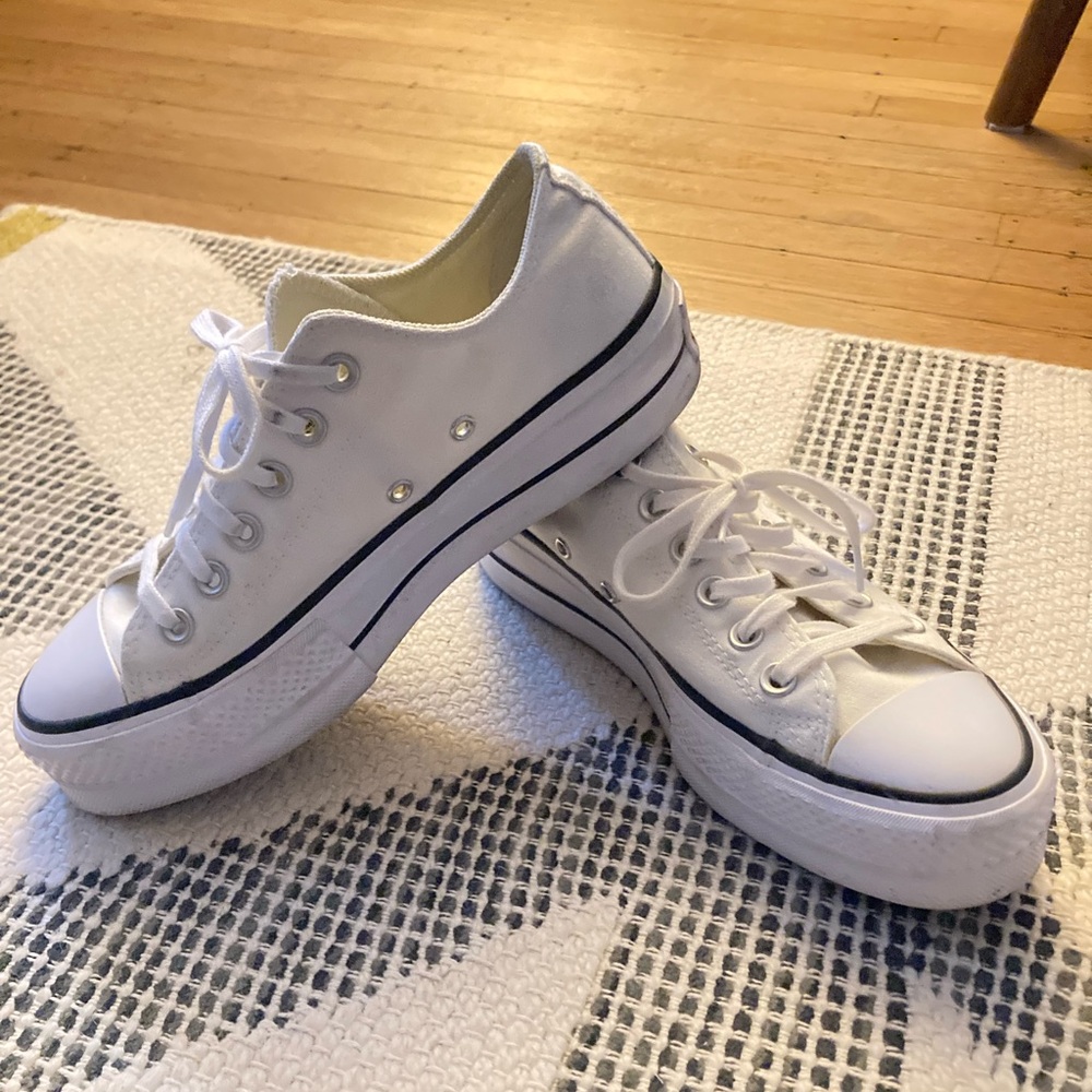 Converse All Stars Lift Low Top Platform Sneakers